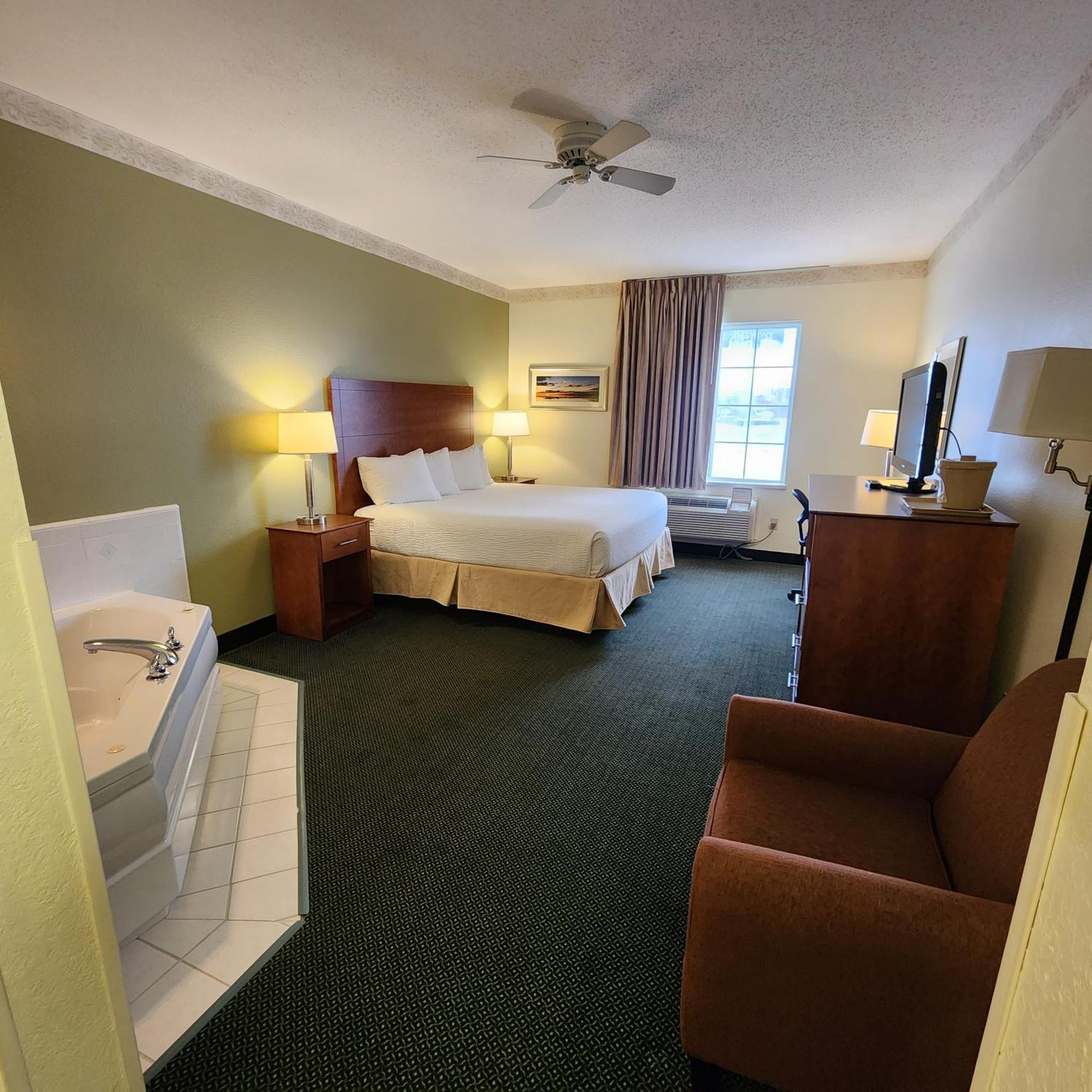 Baymont By Wyndham Mackinaw City Ngoại thất bức ảnh